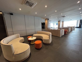 the srivaree airport hotel