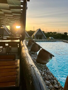 outback kenya lodge