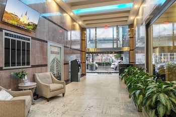 signature condo in the heart of nola