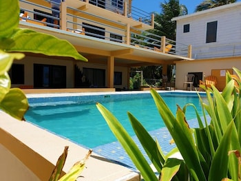 club rooms at popeyes beach resort