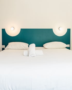 beau m paris hostel