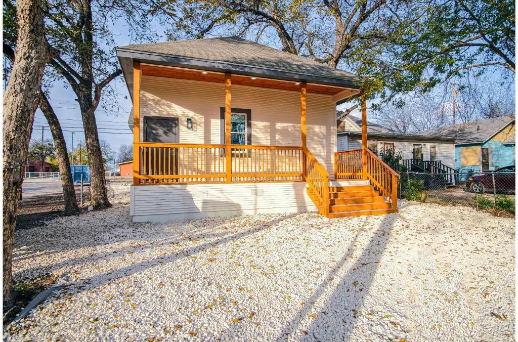 magnificent 4br near famous riverwalk and downtown