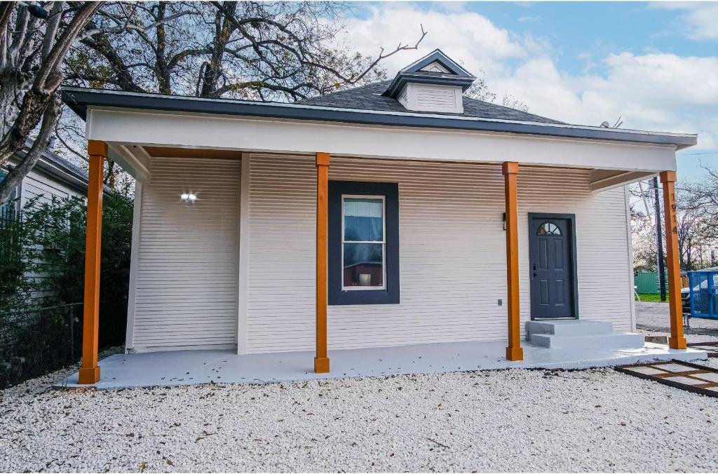 magnificent 4br near famous riverwalk and downtown
