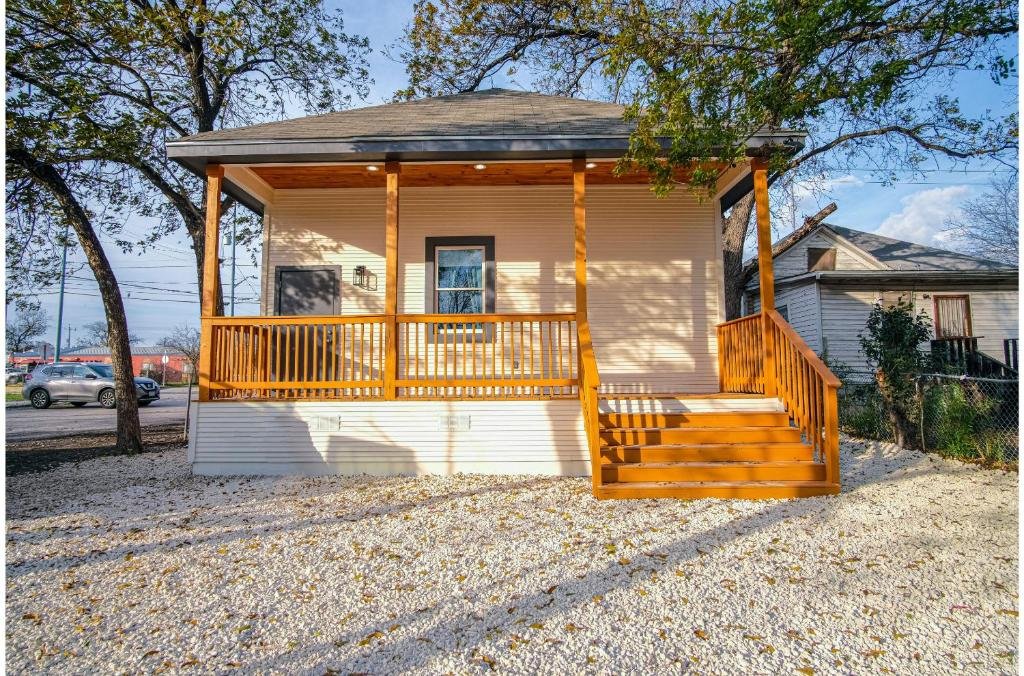 magnificent 4br near famous riverwalk and downtown