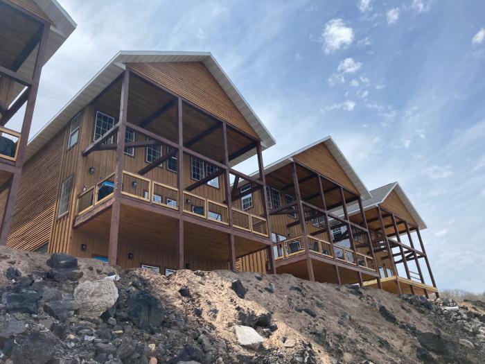 keweenaw waters resort