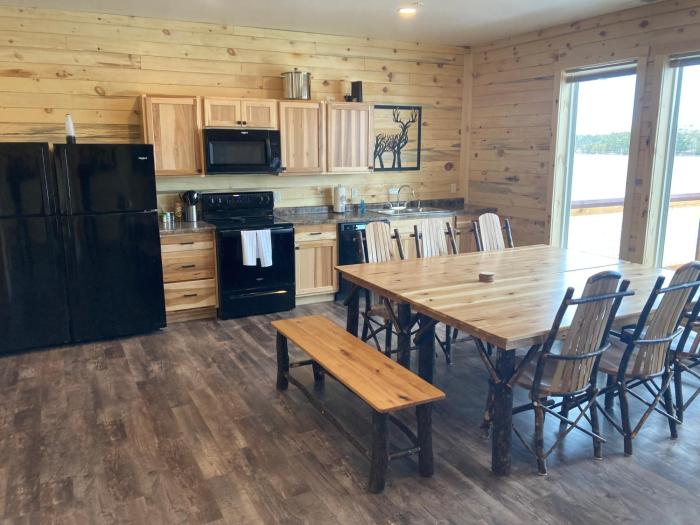 keweenaw waters resort