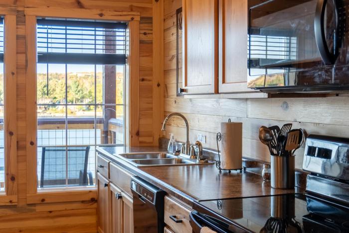 keweenaw waters resort