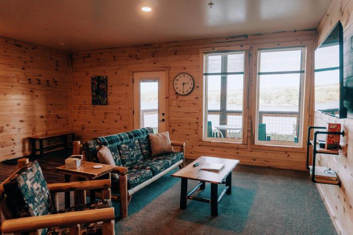 keweenaw waters resort