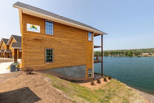 keweenaw waters resort