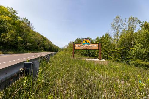 keweenaw waters resort
