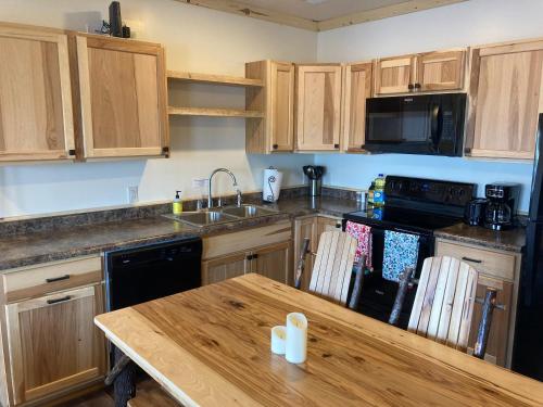 keweenaw waters resort