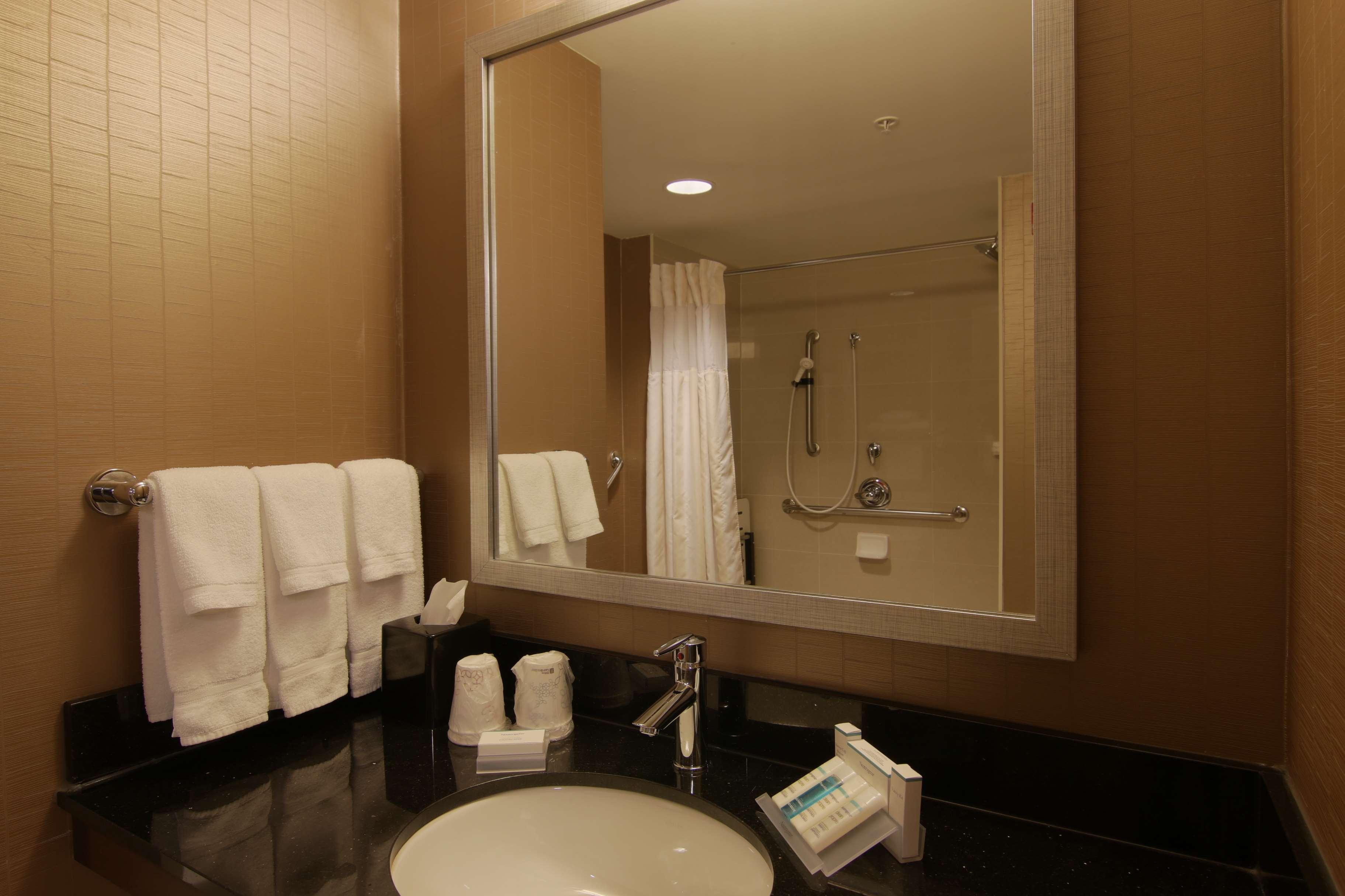 hilton garden inn toronto brampton