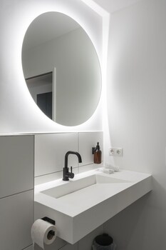 village by maier kontaktloser check in