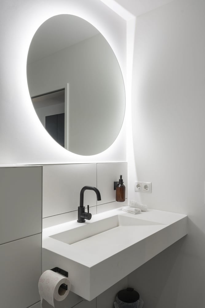 village by maier kontaktloser check in