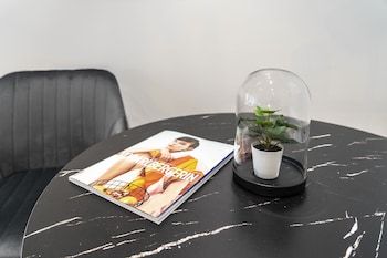 village by maier kontaktloser check in