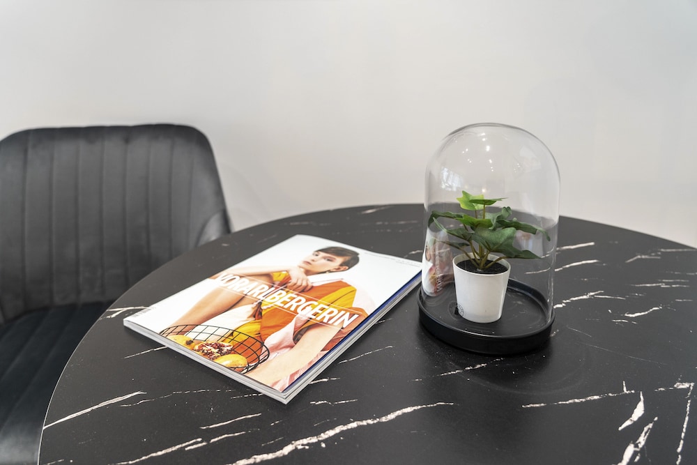 village by maier kontaktloser check in