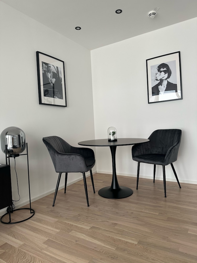 village by maier kontaktloser check in