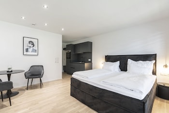 village by maier kontaktloser check in