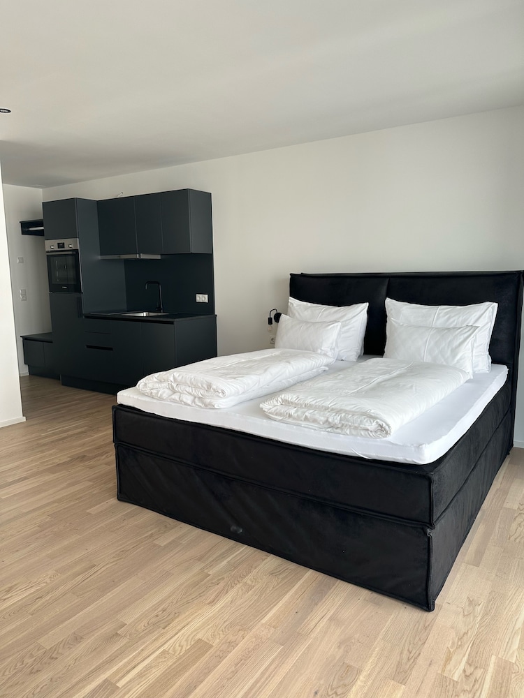 village by maier kontaktloser check in