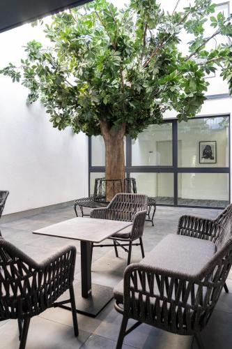 village by maier kontaktloser check in