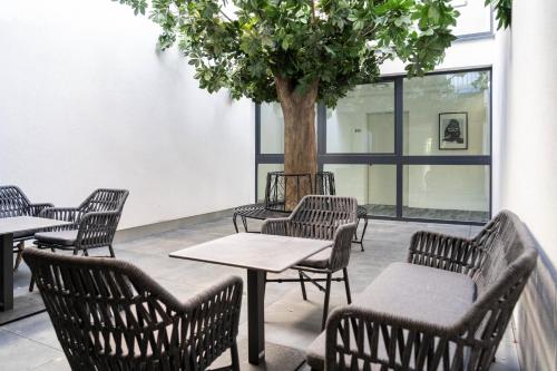 village by maier kontaktloser check in