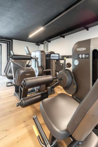 village by maier kontaktloser check in