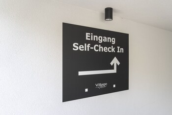 village by maier kontaktloser check in