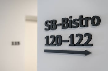 village by maier kontaktloser check in