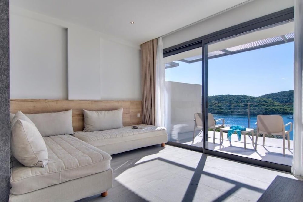 sivota deamaris luxury boutique hotel