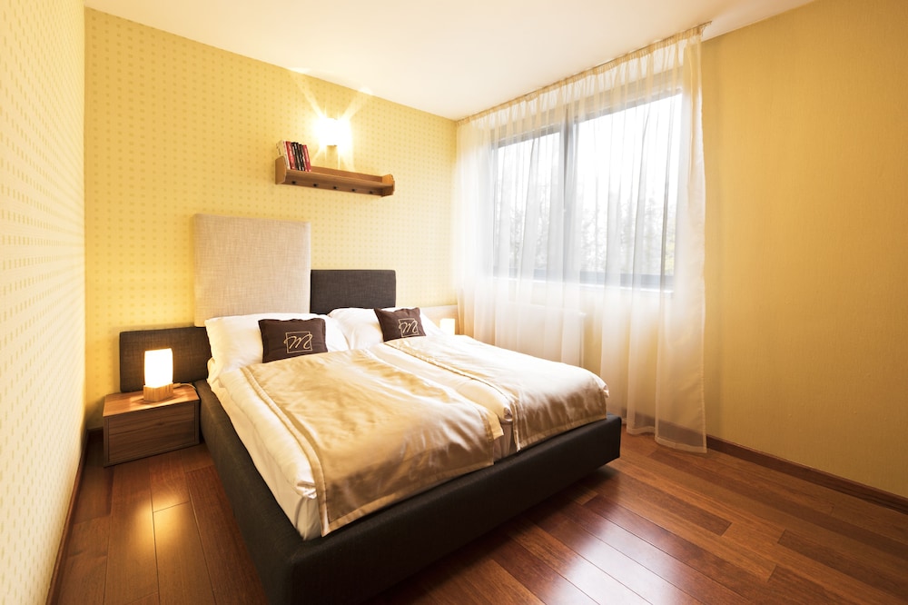 Mama's Design & Boutique Hotel,Central Shopping Center Bratislava>>Bratislava,4 star