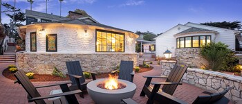 Carmel Beach Hotel,United States Of America>>Carmel,2 star