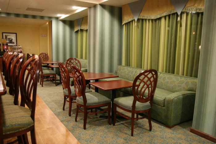 hampton inn brentwood
