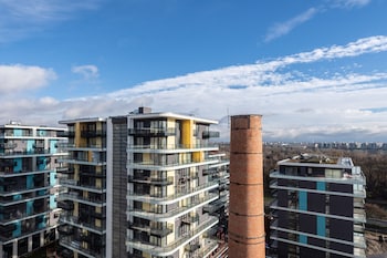 waterfront city apartments by urbanrent