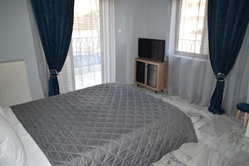 meteora house with a view