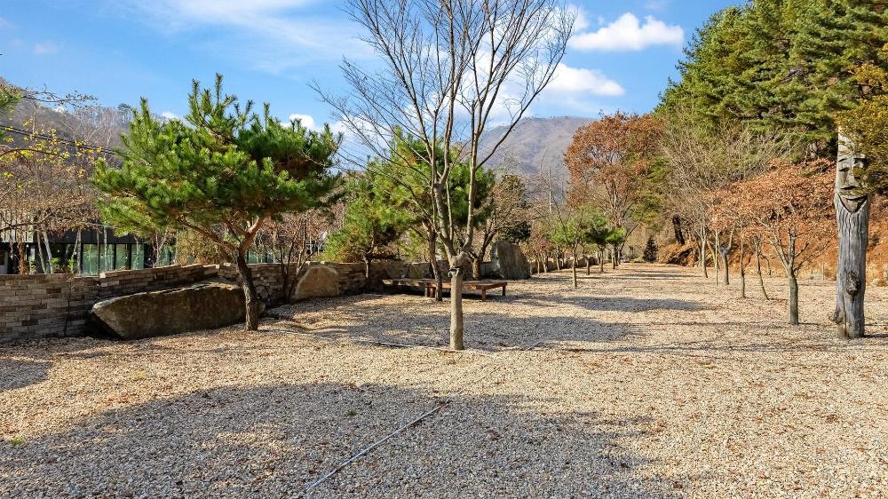 gapyeong dolgungpensyeonandkaempingjang