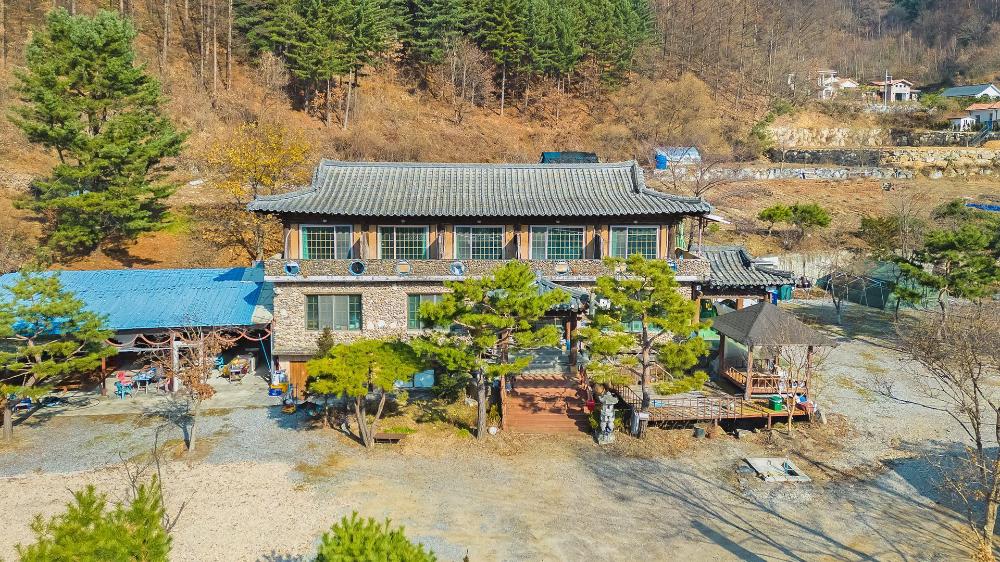 gapyeong dolgungpensyeonandkaempingjang