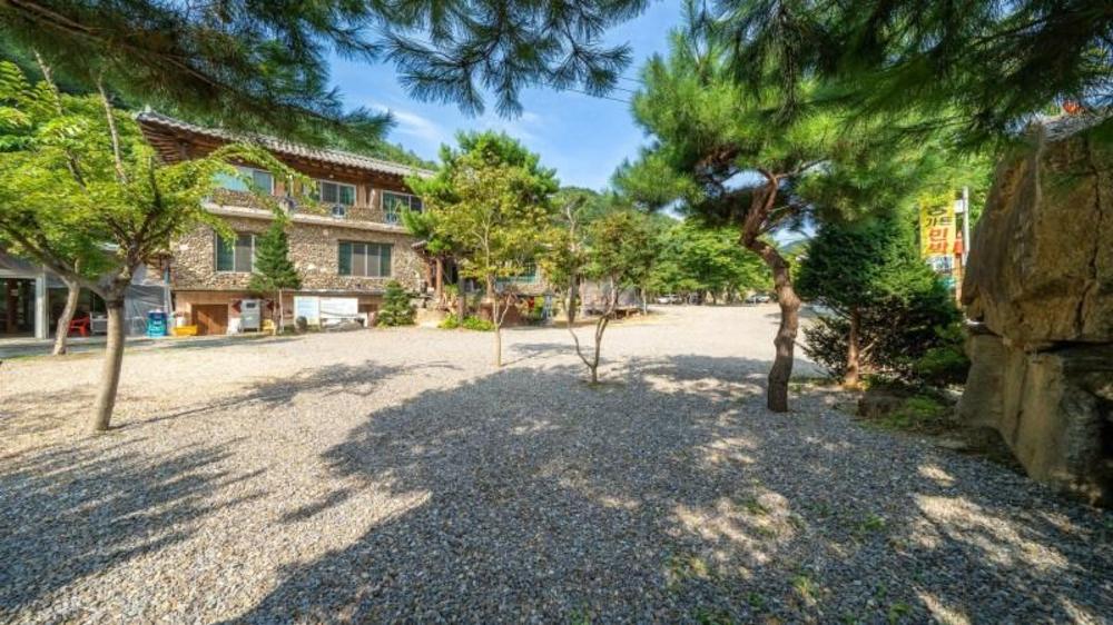 gapyeong dolgungpensyeonandkaempingjang