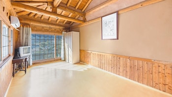 gapyeong dolgungpensyeonandkaempingjang