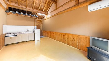 gapyeong dolgungpensyeonandkaempingjang