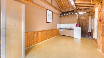 gapyeong dolgungpensyeonandkaempingjang