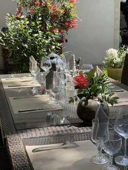 Hotel Mas De Galoffre,Ferrieres-Les-Verreries>>Caissargues,3 star