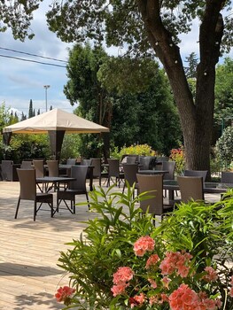 Hotel Mas De Galoffre,Ferrieres-Les-Verreries>>Caissargues,3 star