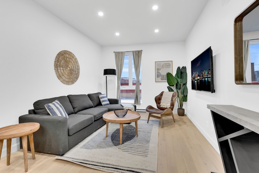 deluxe suites downtown montreal