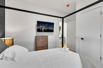 deluxe suites downtown montreal