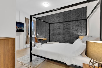 deluxe suites downtown montreal