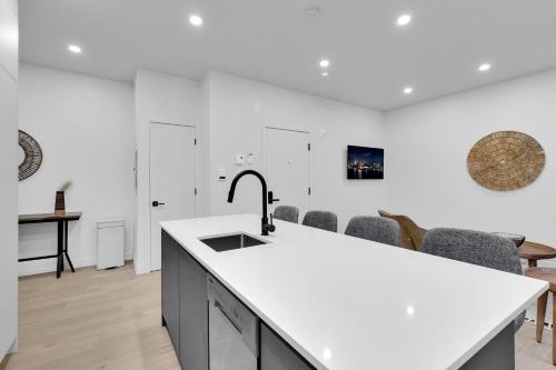 deluxe suites downtown montreal