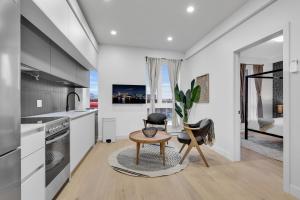 deluxe suites downtown montreal