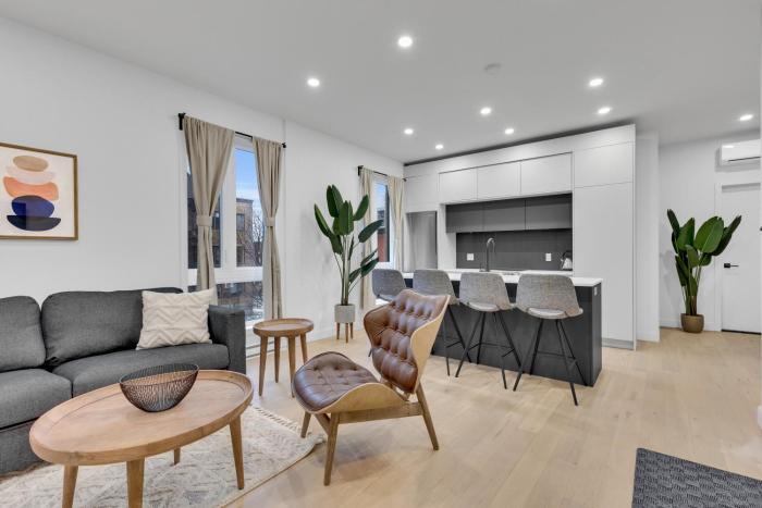 deluxe suites downtown montreal