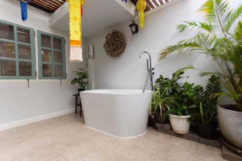 pran at kumuang boutique house