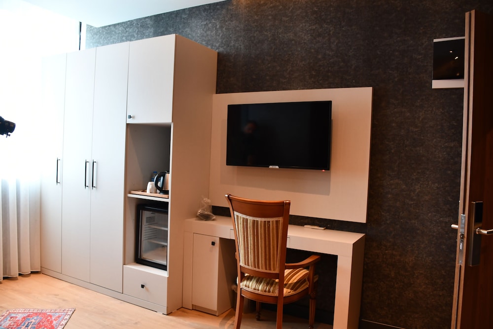 hmz luxury hotel